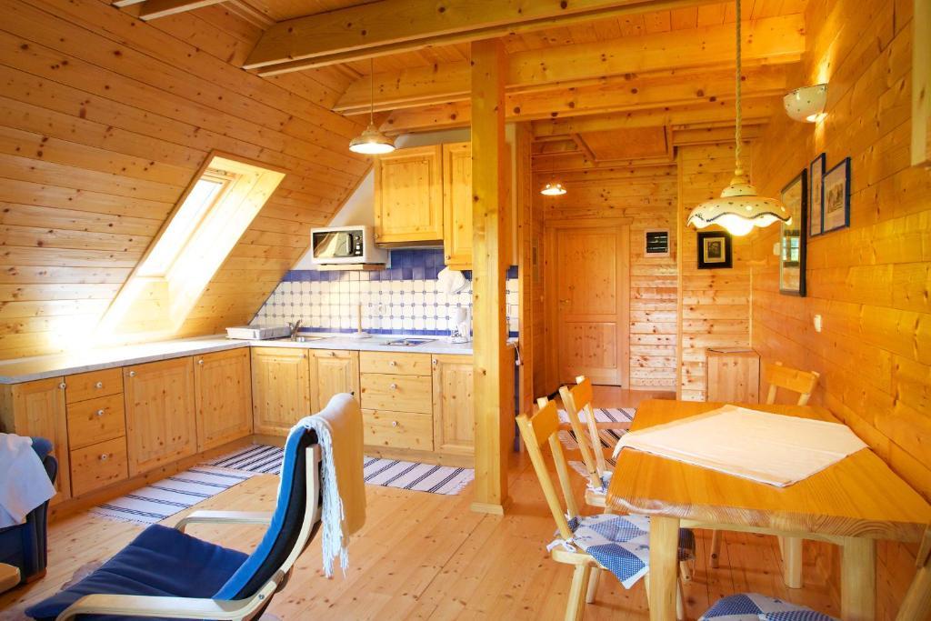 Farm Stay Pirc Laško الغرفة الصورة